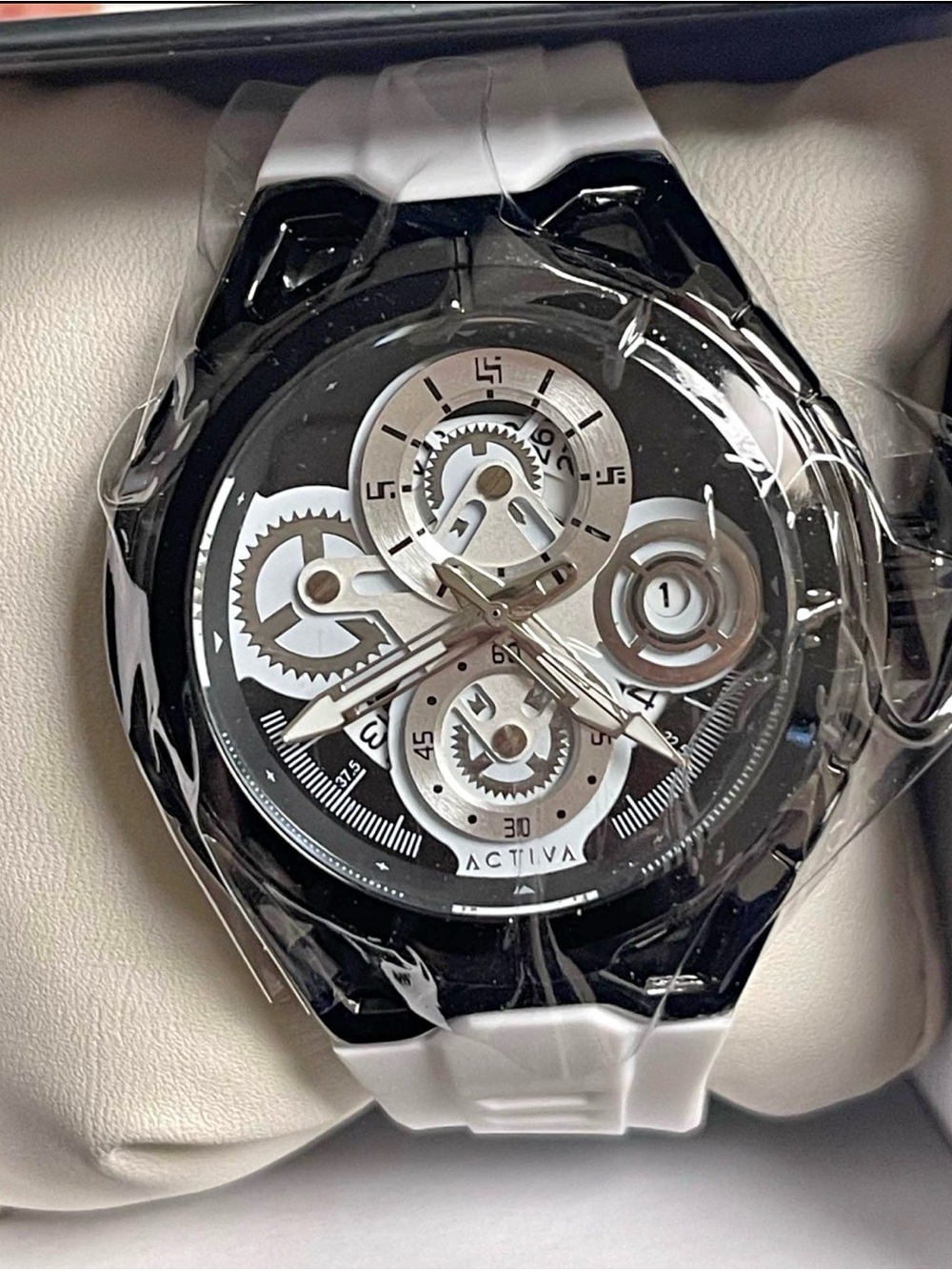 Activa Drift X
Invicta Men's Watch - 44mm, White & Black new